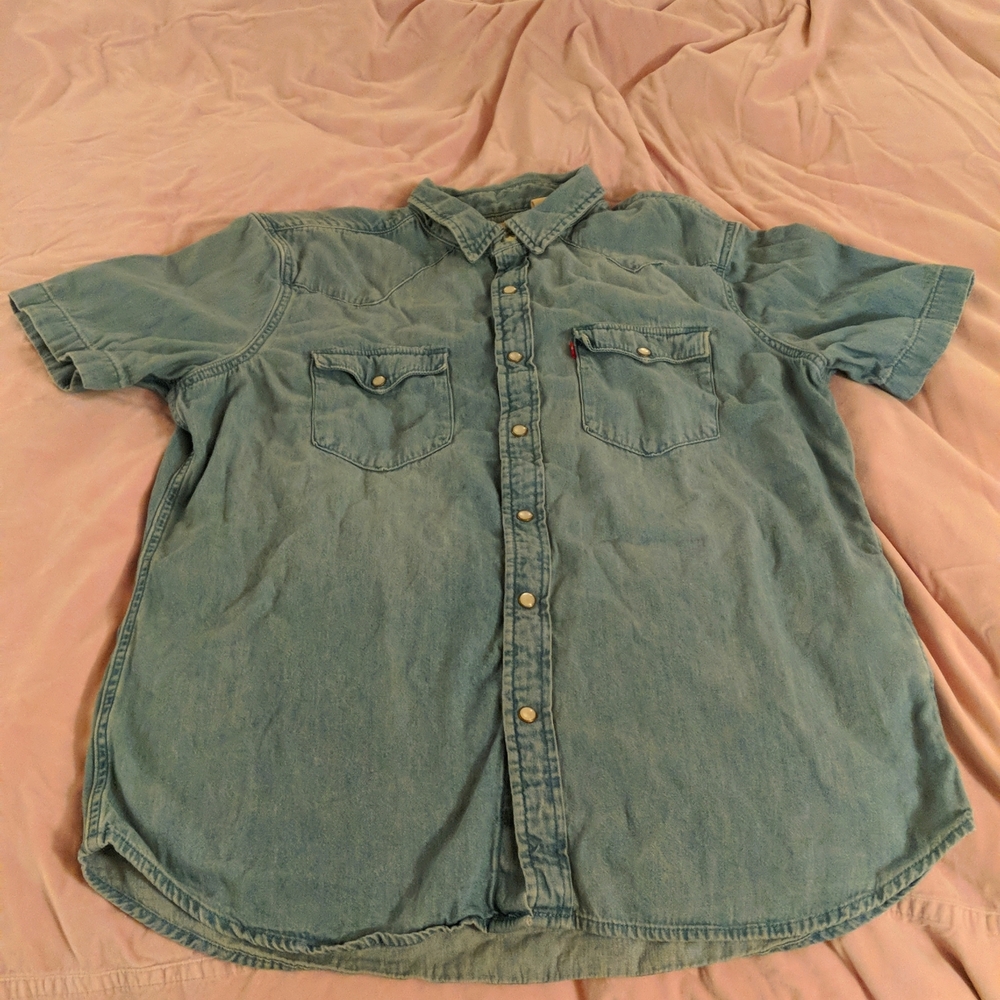 Men's Levi's short sleeve denim shirt L